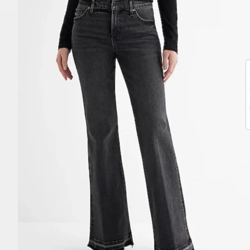 Express Mid Rise Black Raw Drop Hem Flare Jean NWT 6R
